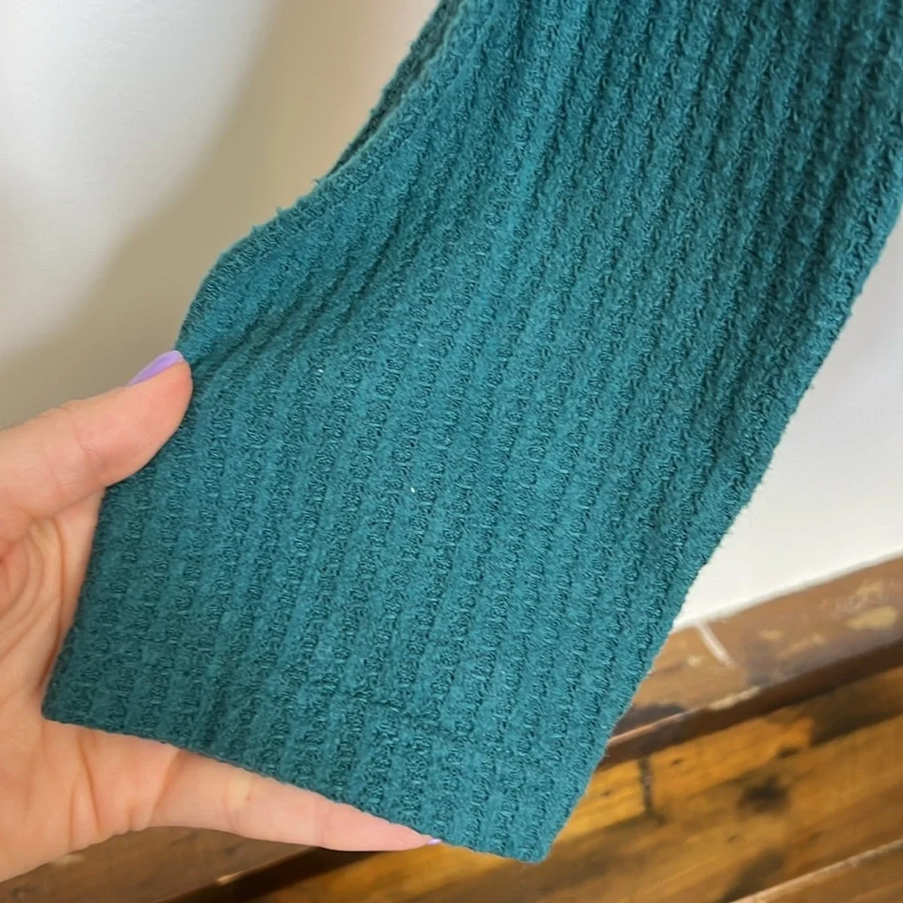 Gap Teal Waffle Knit Long Sleeve Top- L - Picture 3 of 5